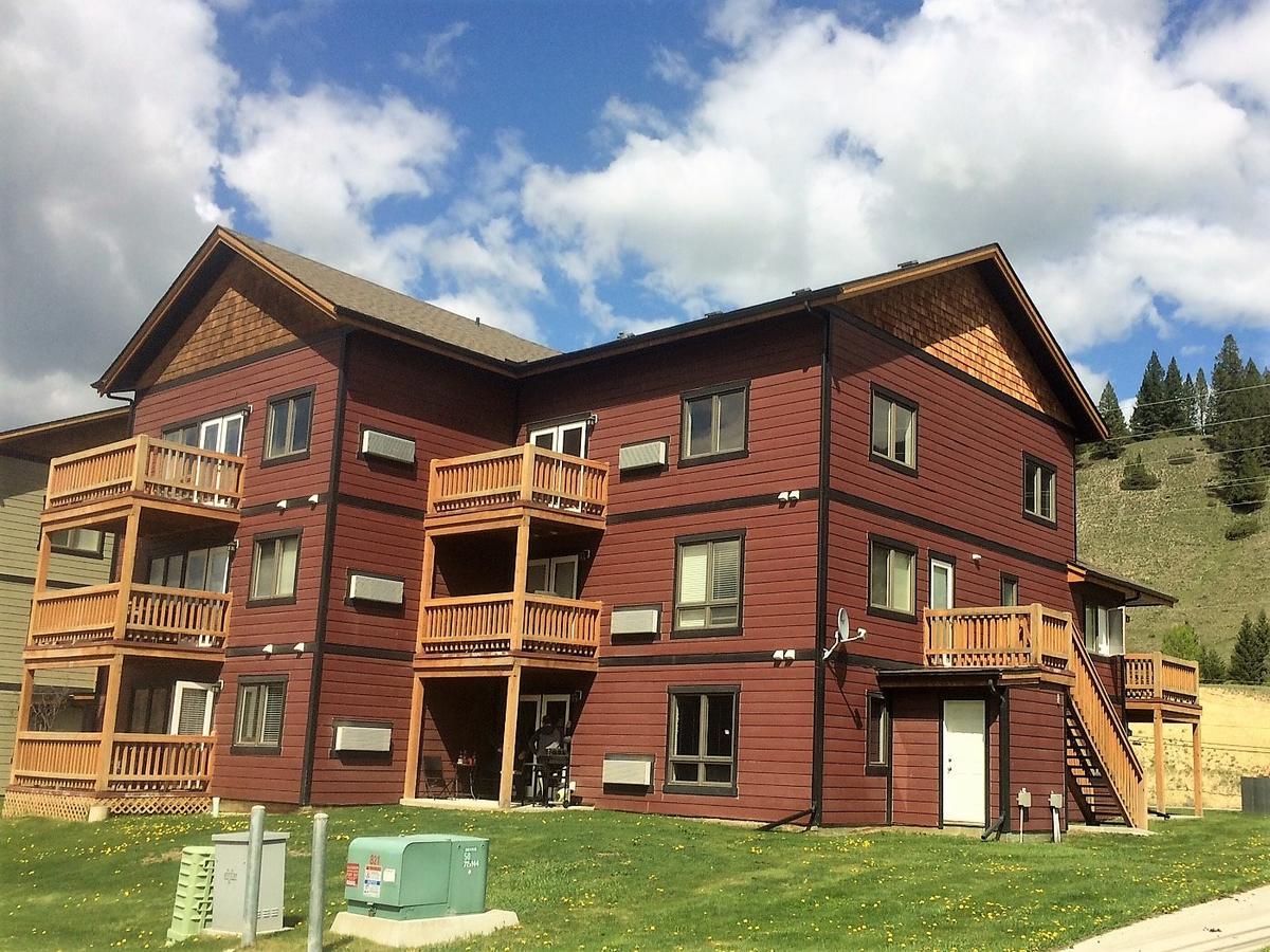 Apartament Copperhorn Radium Hot Springs Zewnętrze zdjęcie
